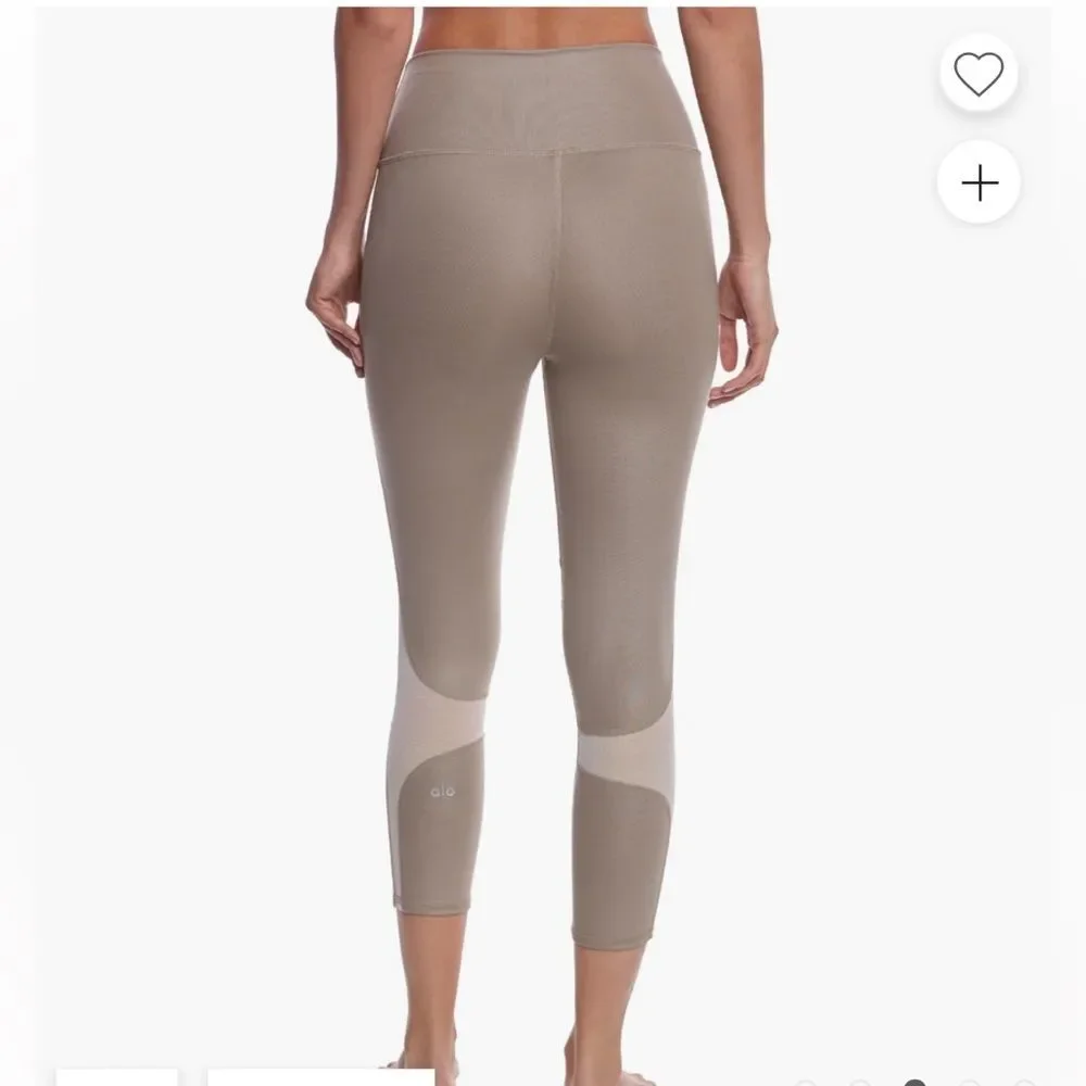 Alo Yoga Coast Capri Leggings Mesh Gray Women’s Small Cropped Athleticwear